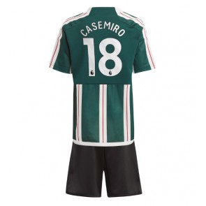 Manchester United Casemiro #18 kläder Barn 2023-24 Bortatröja Kortärmad (+ korta byxor)